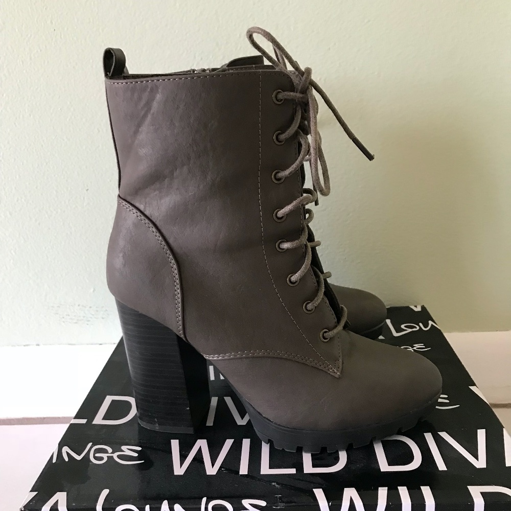 Wild Diva Gray Boots
